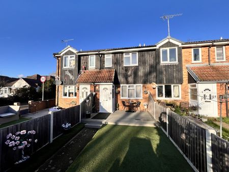 Pippins Court, Ashford - 1 bedroomProperty for lettings - Seymours - Photo 3