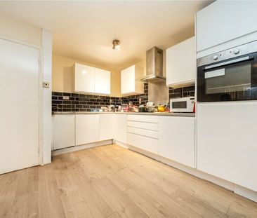 Addlestone Park, Addlestone - 2 bedrooms Property for lettings - Se... - Photo 5