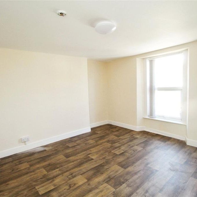 6 bedroom terraced house to rent - Photo 1