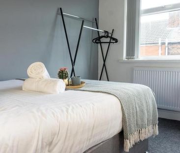 3 bedroom terraced house to rent - Photo 4