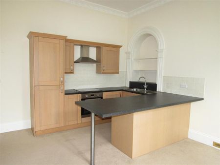 2 bedroom apartment to rent - Photo 2