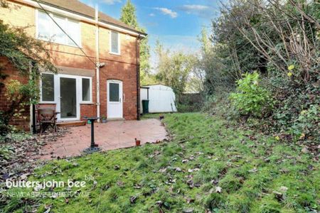 3 bedroom semi-detached house to rent - Photo 5