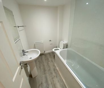 1 Bed Student Accommodation - Photo 3