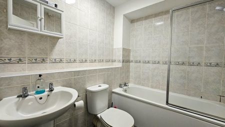 2 bedroom flat to rent - Photo 4