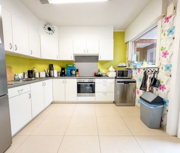 Charmante rustig gelegen woning met ruime tuin en garage! - Foto 6