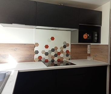 Location Appartement 3 pièces 77m² - Photo 1