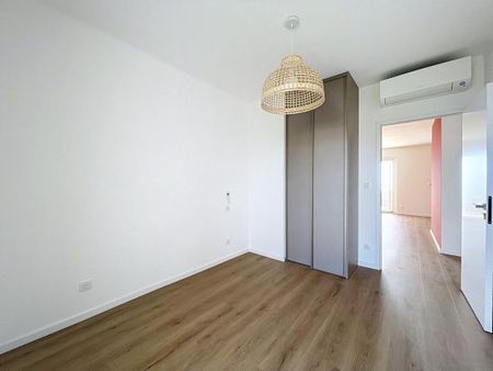 Location Appartement 3 pièces 74m² AJACCIO 20000 - Photo 4