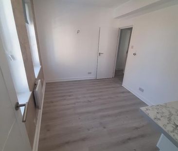 Studio Flat, London, SW1V - Photo 6