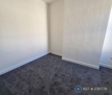 2 bedroom end of terrace house to rent - Photo 5