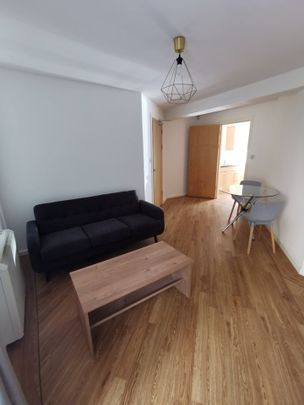 1 Bed Flat, Buslingthorpe Lane, LS7 - Photo 1