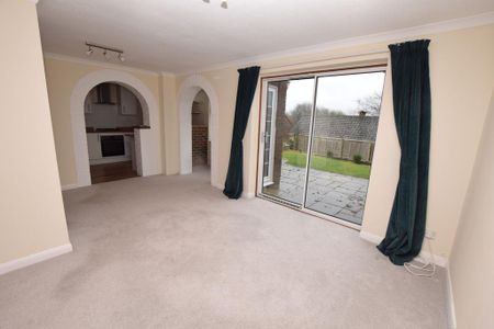 5 bedroom semi-detached house to rent - Photo 5