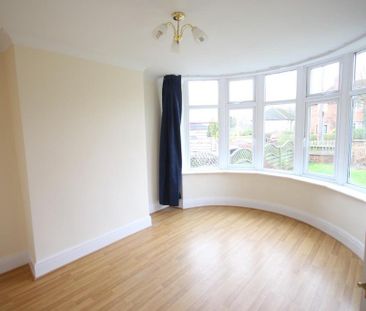 3 bedroom semi-detached house to rent - Photo 2