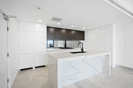 Immaculate, Boutique Penthouse For Lease! - Photo 3