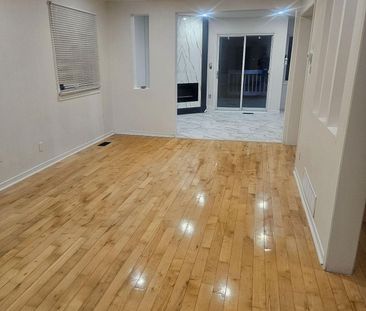 For Lease - 32 Magani Drive, Bradford West Gwillimbury, Ontario - Photo 3