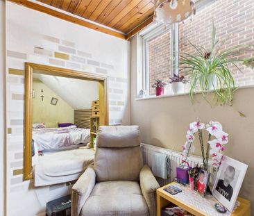 4 bedroom detached house to rent - Photo 4