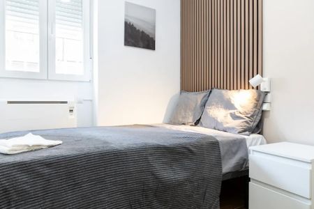 Avenida de la Plaza de Toros, Madrid, Community of Madrid 28025 - Photo 3