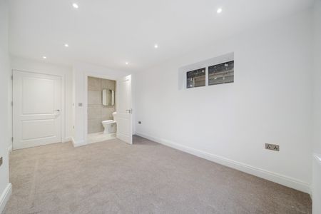 3 Bed Flat, West Hill, CR2 - Photo 4