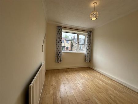 3 bedroom end of terrace house to rent - Photo 5