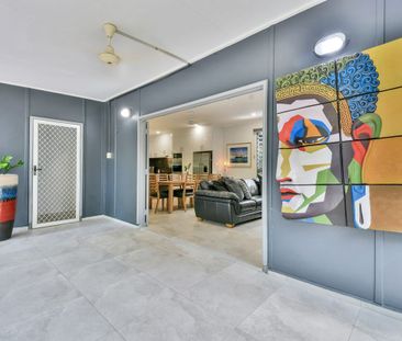 GREAT LOCATION, LUXURIOUS RENOVATION - Photo 4