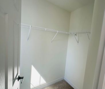 For Lease - 59 LILAC Lane, Thorold, Ontario - Photo 4