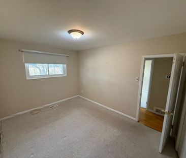 For Lease - 18 Harper Road Unit# (Upper), Brampton, Ontario - Photo 3