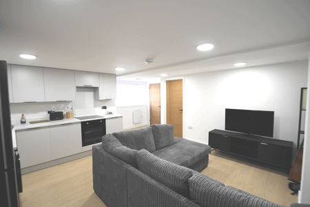 1 bedroom ground floor flat to rent - Photo 2