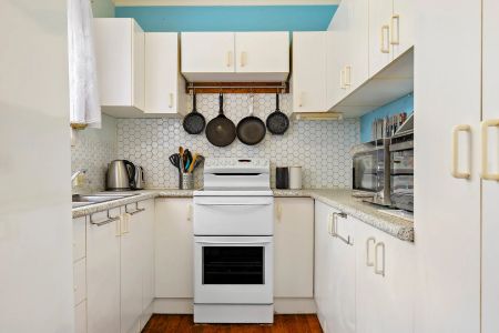 Spacious Split-Level Family Home with Great Outdoor Living ! - Photo 2