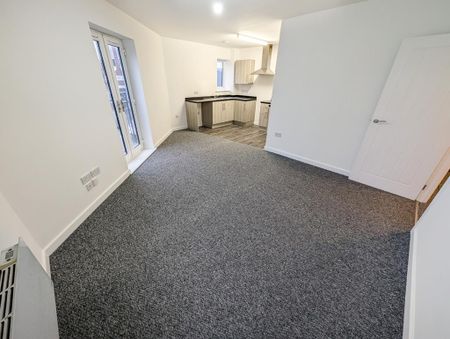 2 bedroom flat to rent - Photo 2