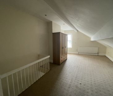 Hard Ings Road, Keighley - Photo 2