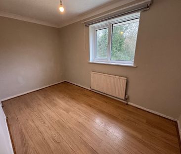 Fulmar Close, Penarth - Photo 1