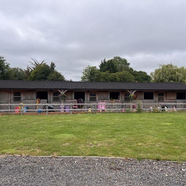 Equestrian property to rent - Photo 1