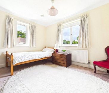 4 bedroom detached house to rent - Photo 3