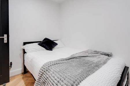 2 bedroom house share to rent - Photo 2