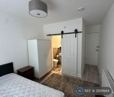1 bedroom in a house share to rent - Photo 6