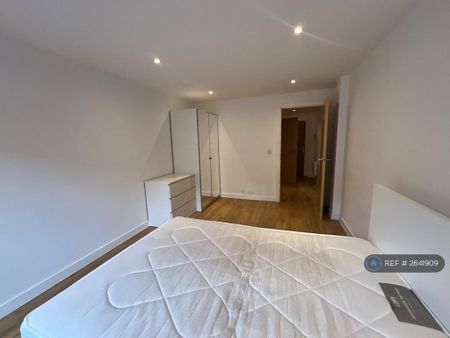 1 bedroom flat to rent - Photo 4
