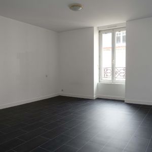 Location Appartement 1 pièce 23m² - Photo 2