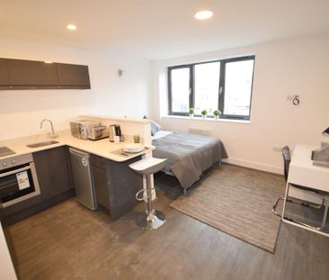 Studio to rent - Photo 2