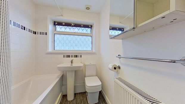 2 bedroom detached bungalow to rent - Photo 1