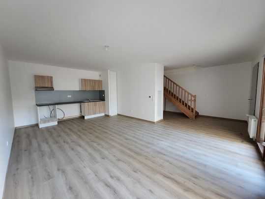 Location Maison 4 pièces 84m² CLERMONT FERRAND 63100 - Photo 1