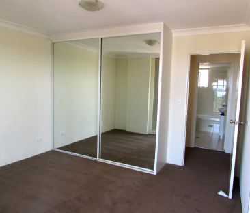 “2 Bedroom Apartment with ensuite, Stunning open city and district ... - Photo 4