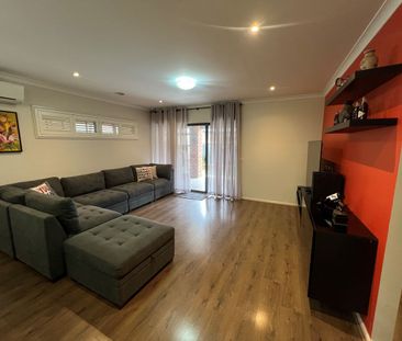 Splendid 4Br Home in Truganina! - Photo 3