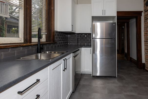 For Lease - 333 Millard Avenue Unit# Upper, Newmarket, Ontario - Photo 1