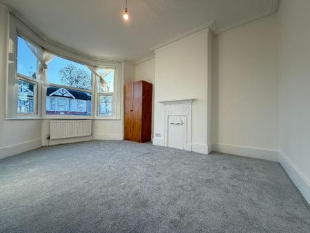 4 bedroom terraced house to rent - Photo 5