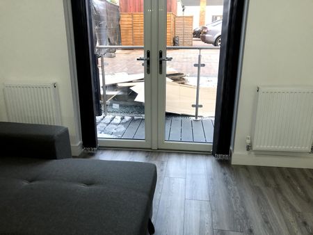 1 Bed Flat, Saffron Lane, LE2 - Photo 2