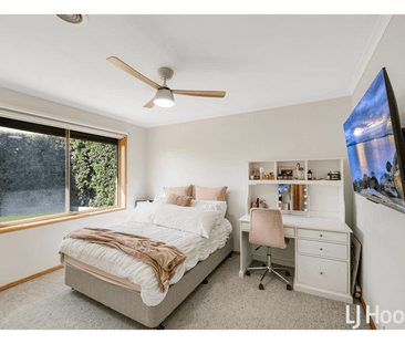 20 Crestmont Drive, Melton South, Vic 3338 - Photo 6