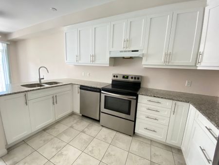 For Lease - 4 Workman Lane, Hamilton, Ontario - Photo 3