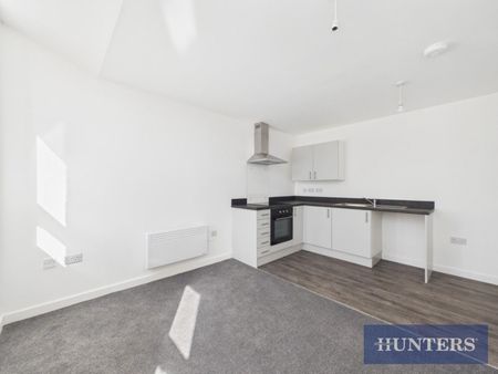 2 bedroom Flat To Let - Photo 3