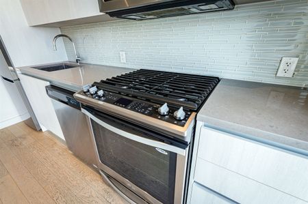 For Lease - 111 Bathurst Street Unit# 1610, Toronto, Ontario - Photo 5