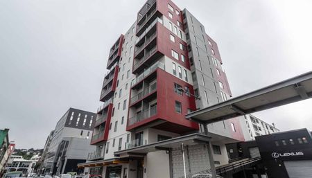 Modern 1 Bedroom Apartment - Photo 5