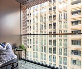 TWO BEDROOM APARTMENT TO LET CHARLES CLOWES WALK NINE ELMS SW11 - Photo 4